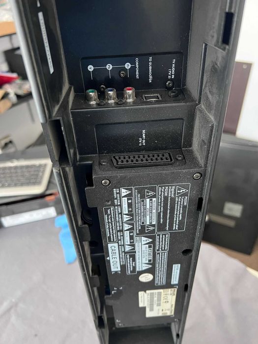 Home Cinema Philips HTS8100 - doar consola din poze