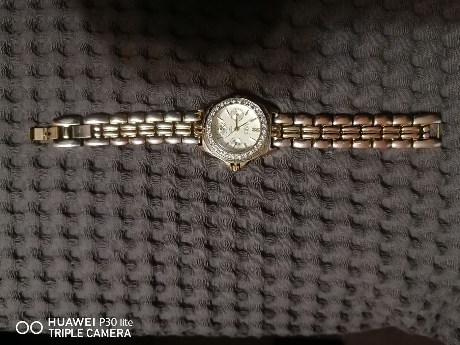 Дамски часовник Burgi