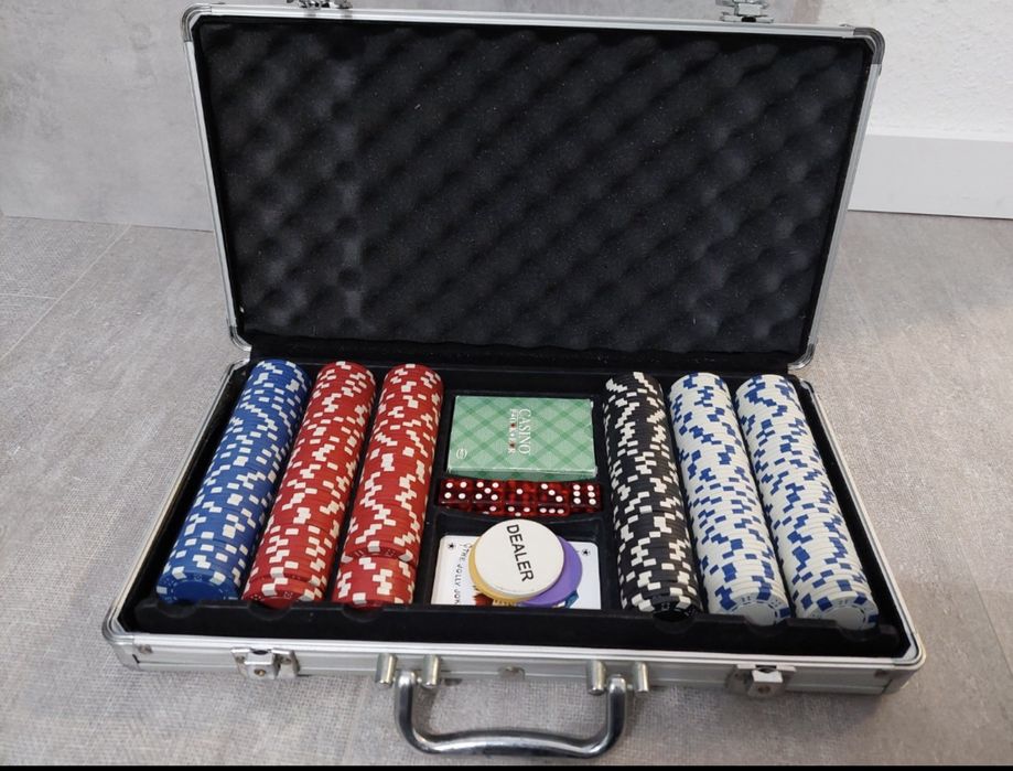 Сет за покер нов