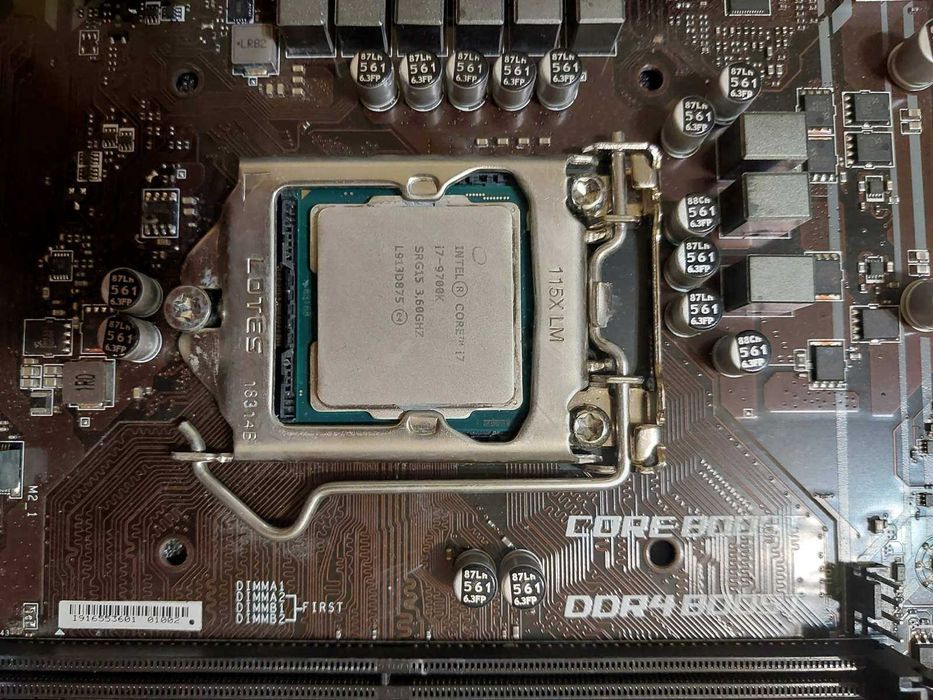 Intel Core I7 9700K + MSI Z390-A Pro