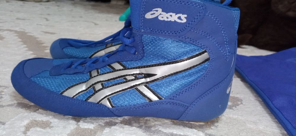 Продам Борцовки оригинал.