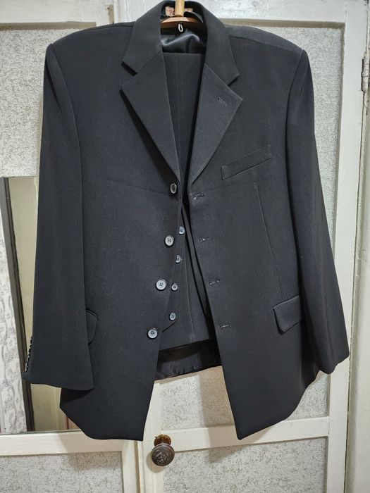 Продам мужской костюм тройка