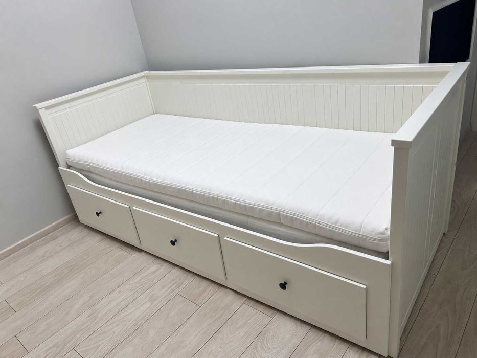Divan Ikea Hemnes