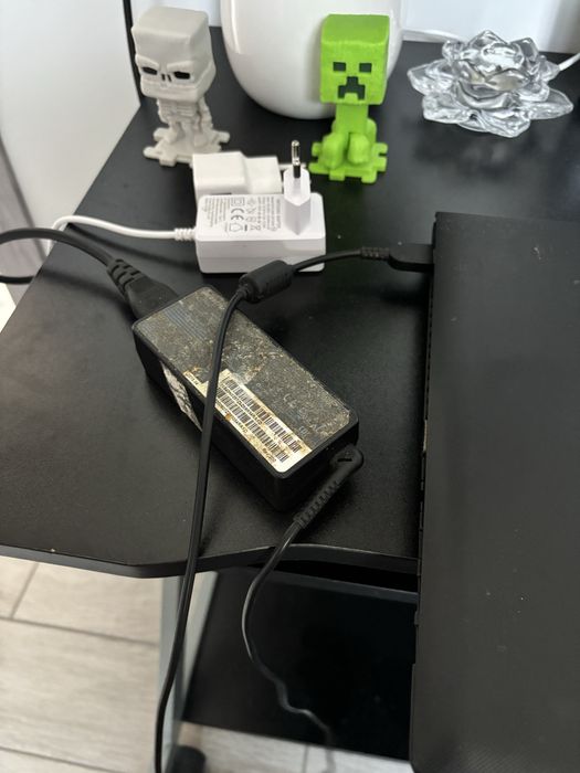 Vand laptop lenovo