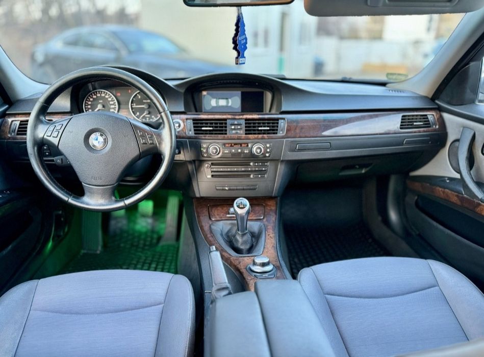 BMW E90 320D 2006 163cp
