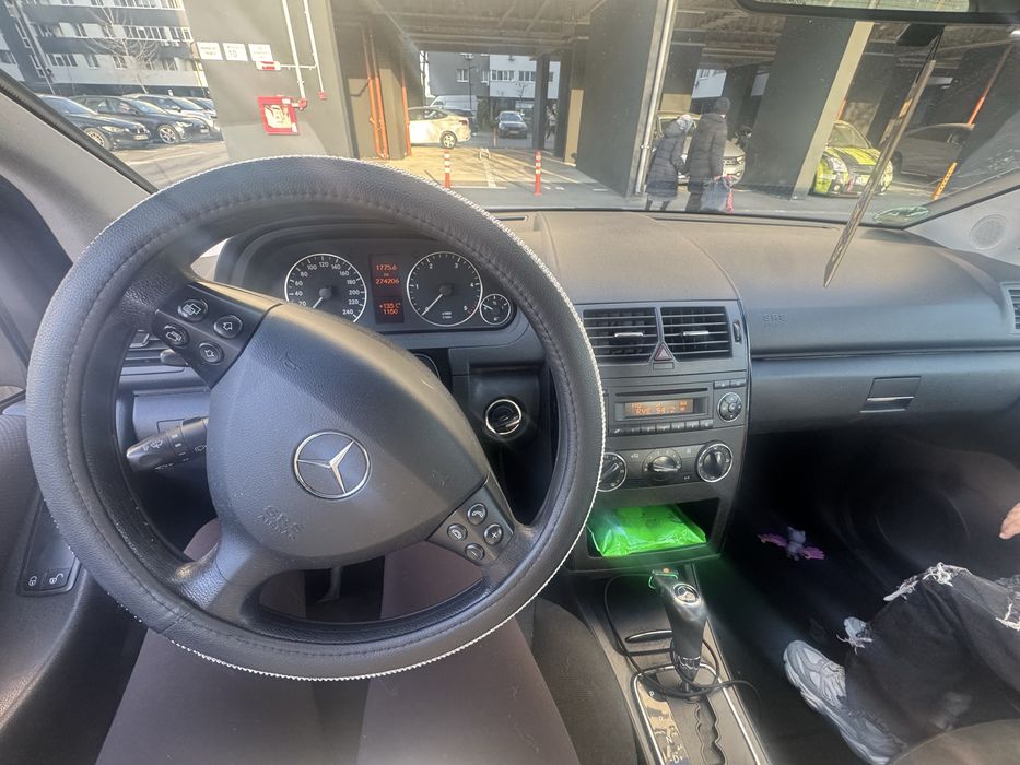 MERCEDES-BENZ A-Class 2009 — imagine 4