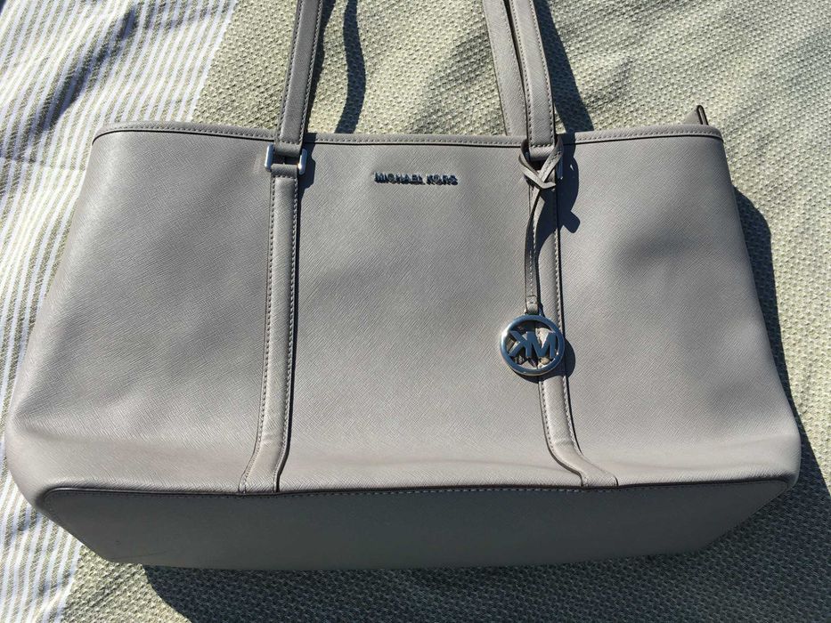 Michael Kors Jet Set кожена чанта