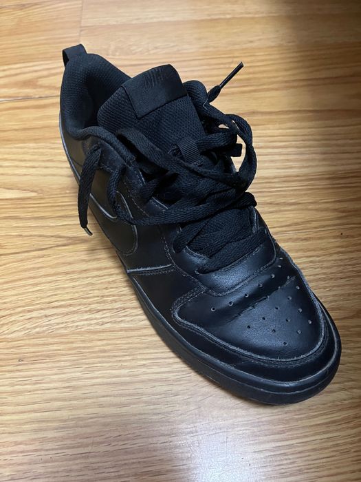 Adidasi nike court vision