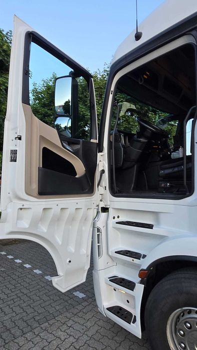 Cap tractor Mercedes Actros