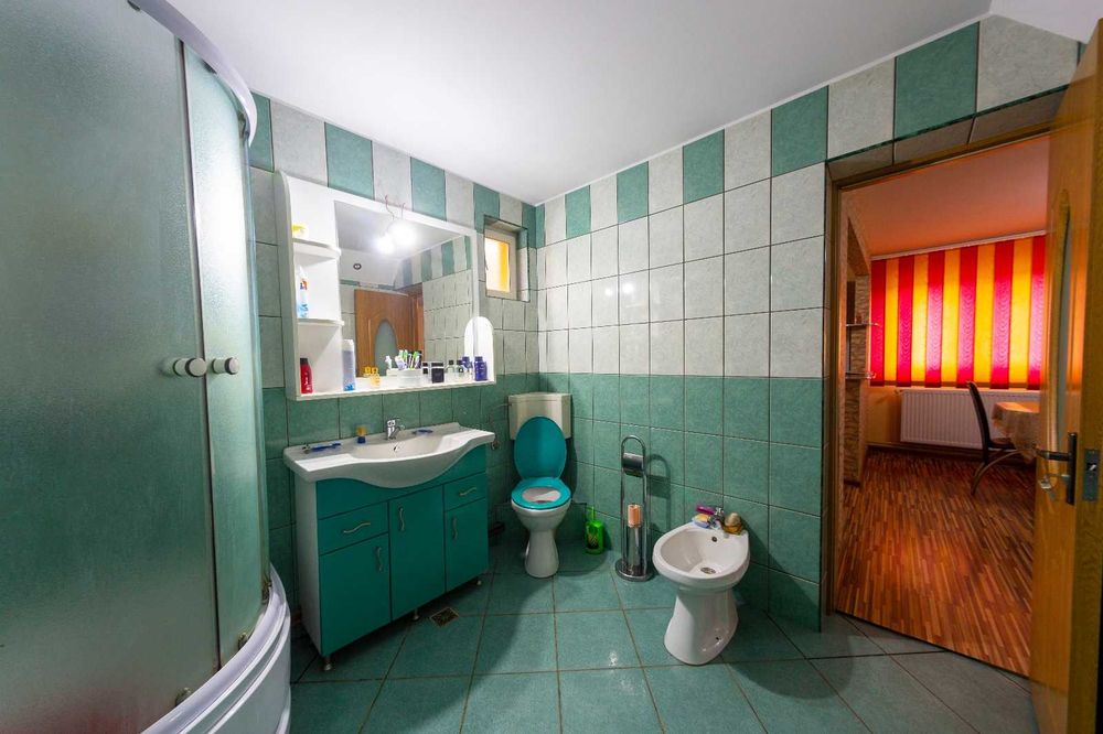 Spre vânzare casa și ferma