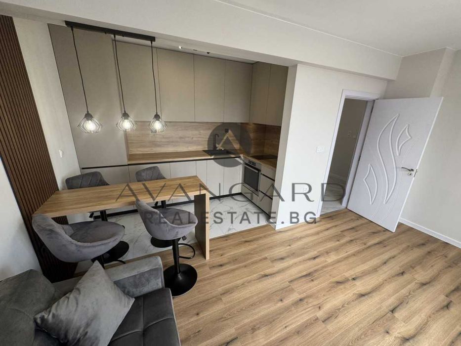 Продава се Двустаен апартамент в Пловдив, Остромила - 68 кв.м за 1040 €/кв.м - Снимка #2