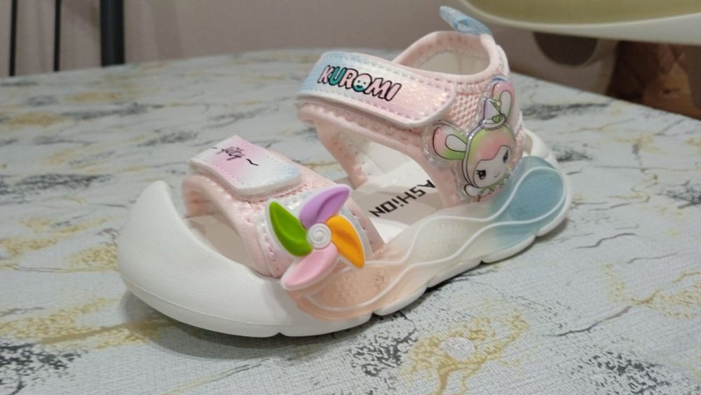 Сандали  в садик новые 23р на девочку 23р