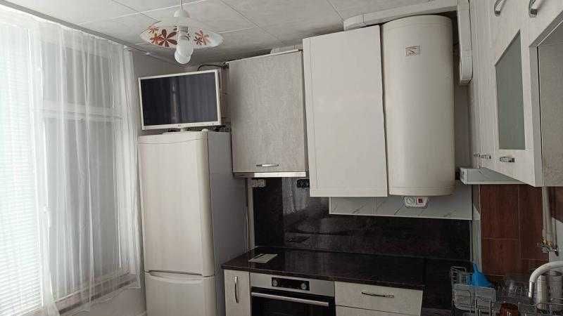 Тристаен апартамент в к-с Лазур