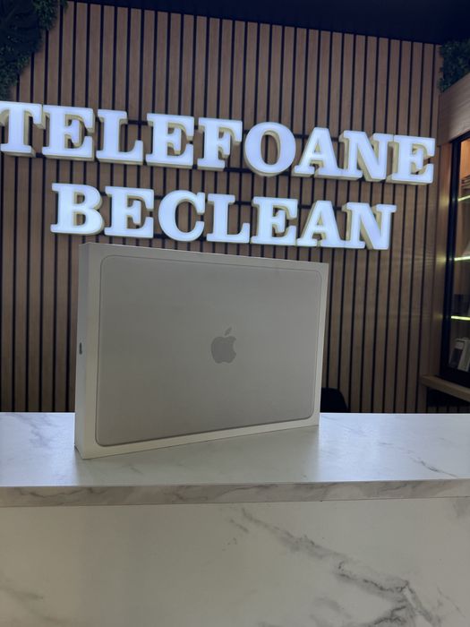 MacBook Neo / 13inch  / 512 GB / 8GB RAM / Sigilat