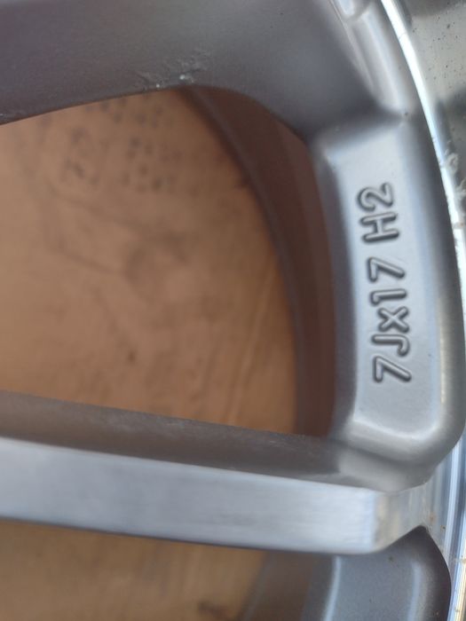 OZ WSW  17-4x100 ET40 7 j Toyota Yaris S