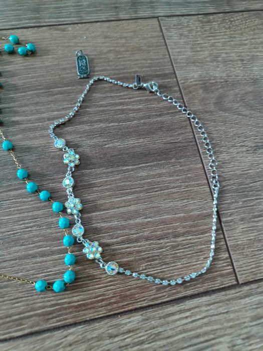 Set bijuterii si gablonturi