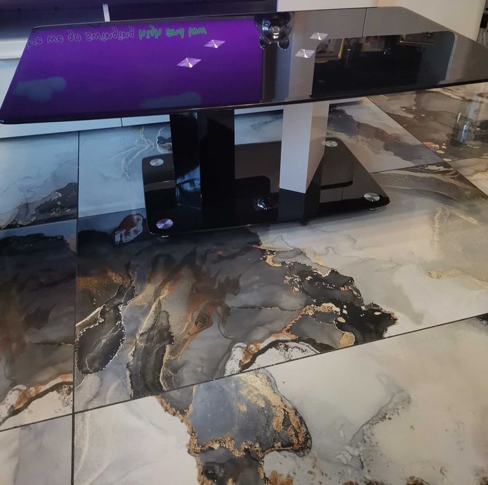 Холна стъклена маса