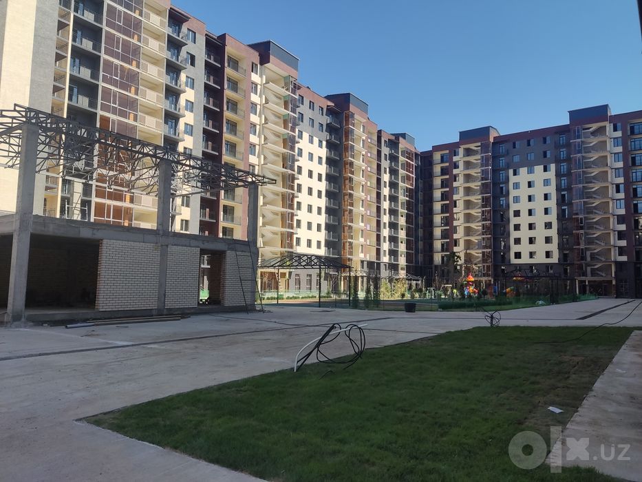 Qo'yliq katta bozori TJM 2 xonali 41 kv o'zimni uyimni  sotaman