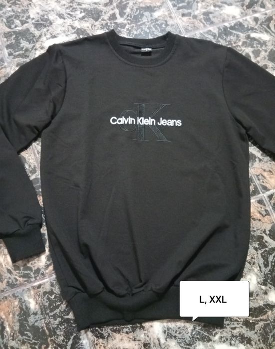 Bluze cu mânecă lungă, din bumbac cu țigla cusută.