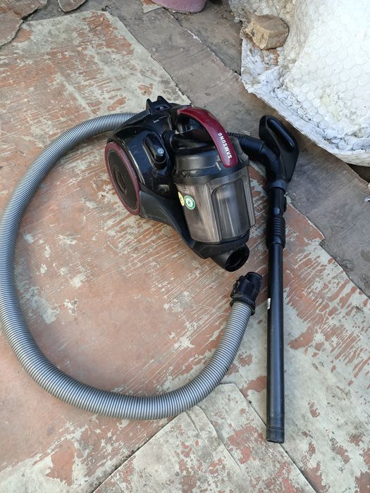 Бытовой электро пылесос