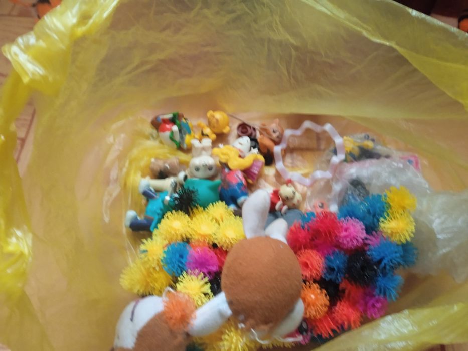 Игрушки мягкие разные