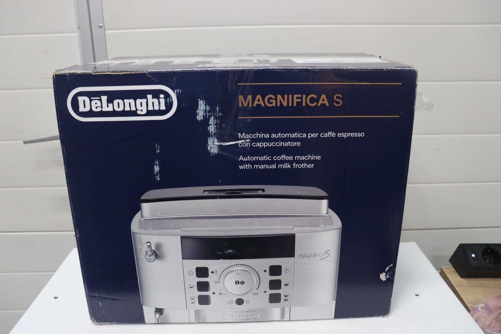 Кафеавтомат De'Longhi Magnifica S 1450W, 5вида напитки, 15бара