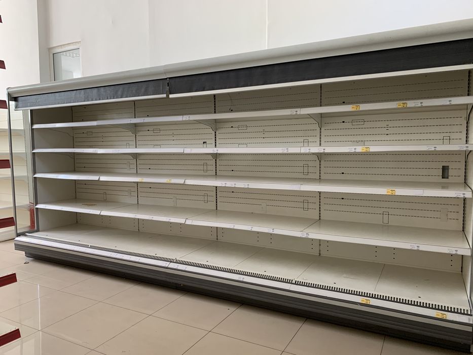 Пристенные холодильные витрины, холодильники