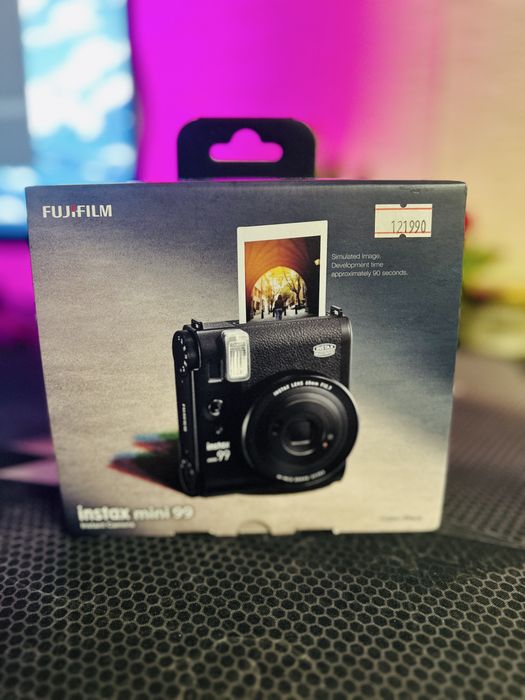 Новый Fujifilm Instax Mini 99