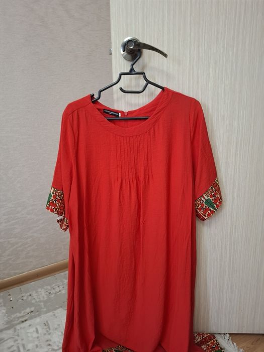 Женская одежда платья