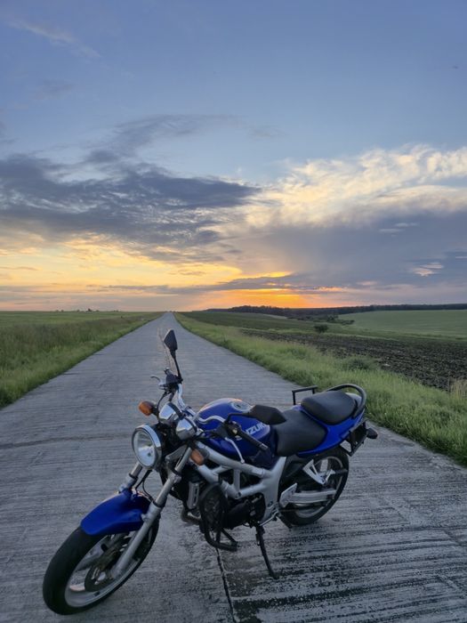Suzuki sv650 naked 2001