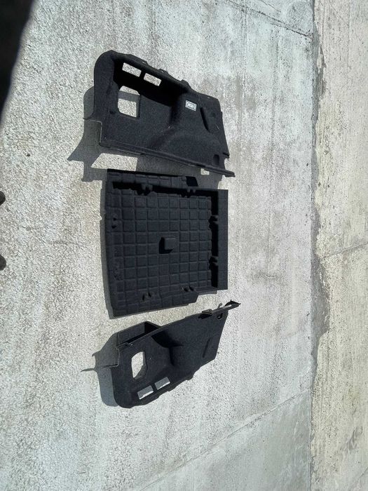 Capitonaj portbagaj BMW X1 E84 cod 2990733-06