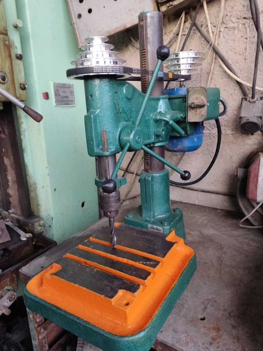 Сверлильный станок