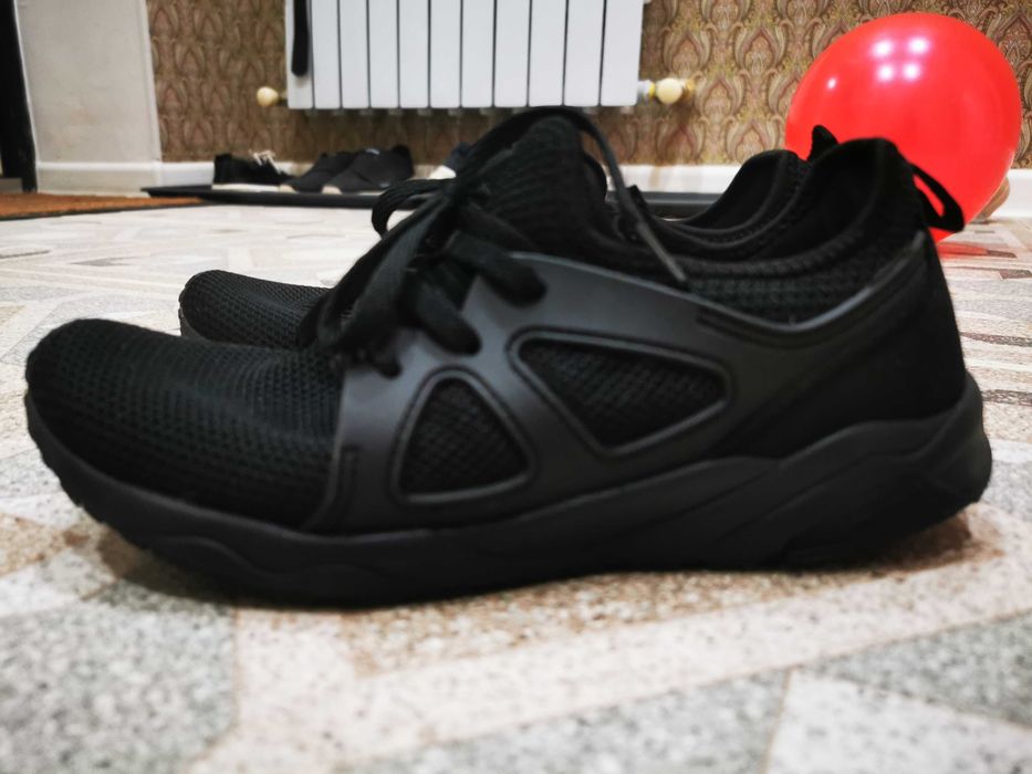 Кроссовки подростковые