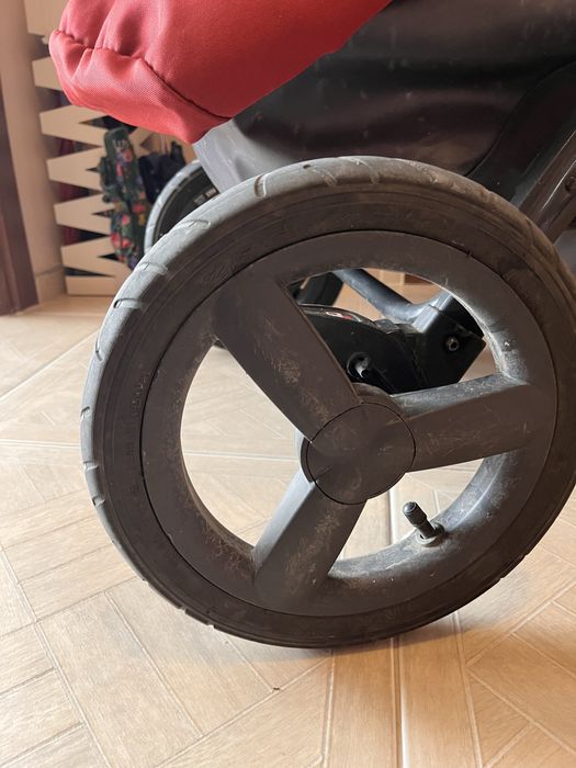 Комбинирана бебешка количка