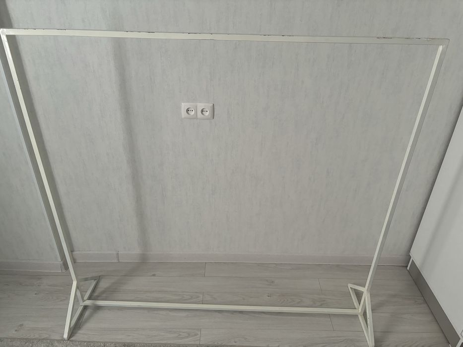 Вешалка для одежды ілгіш