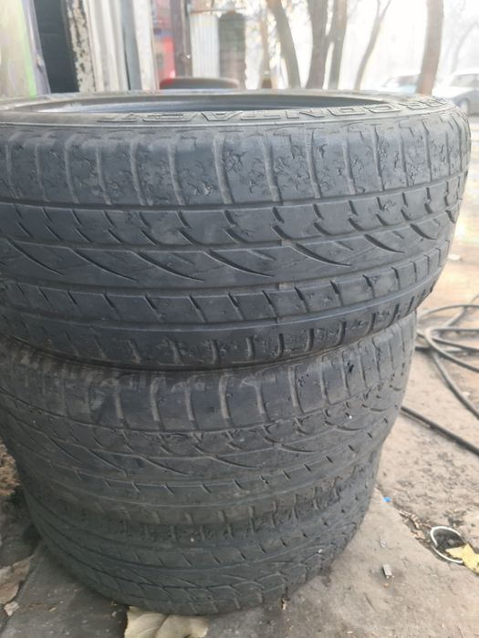 Продам покрышки  на 19