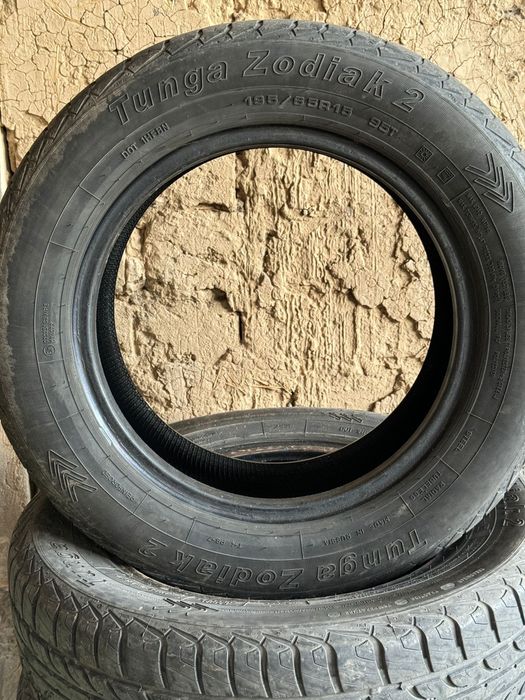 Шины R15 отличном состоянии