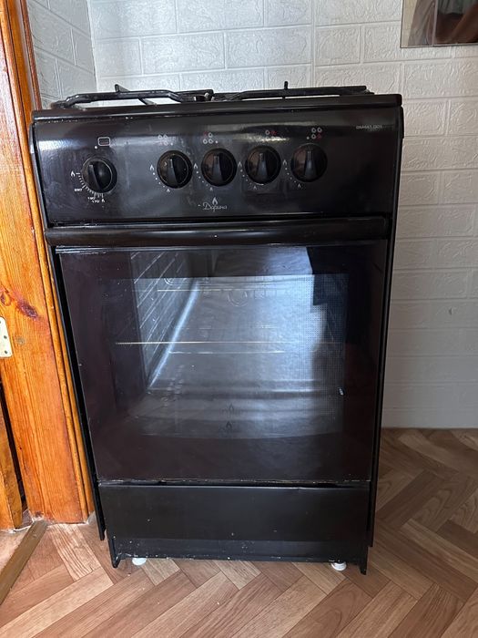 Продам газовую плиту