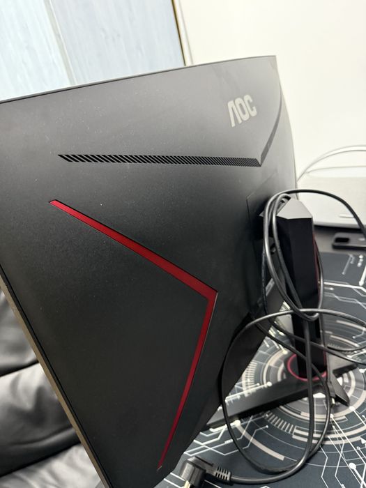 Doua Monitoare AOC 240hz 31.5inch 0.5ms