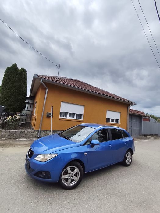 Vând Seat Ibiza 2010