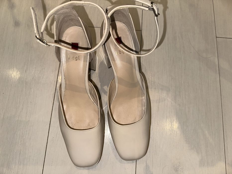 Tocuri patrate cu platforma firma HÖGL, crem lacuit, marime 39