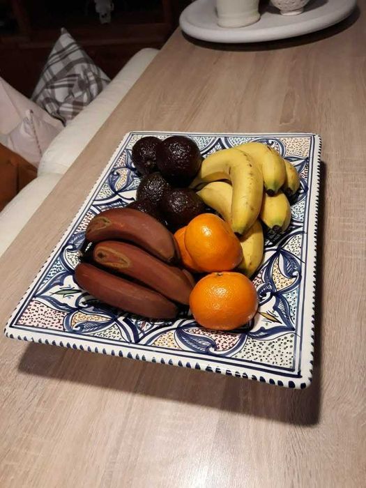 platou mare din ceramica ,pictat manual