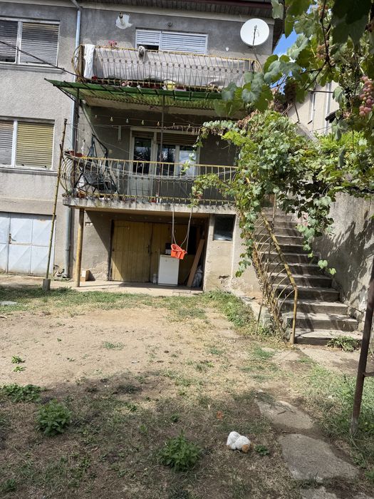 Vand sau schimb apartament in asociatia zona Titulescu