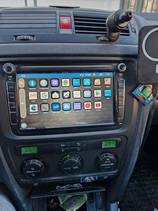 Navigatie Android  8 inch 4gb ram 64gb wifi 4g gps skoda, vw, octavia, passat