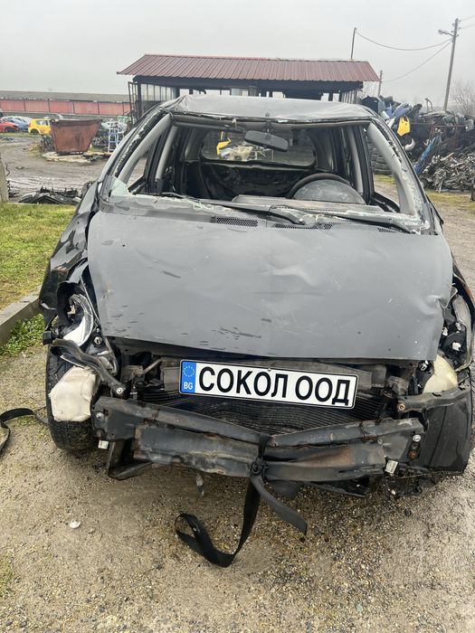 Honda Jazz (1.4i 2004г ) на части