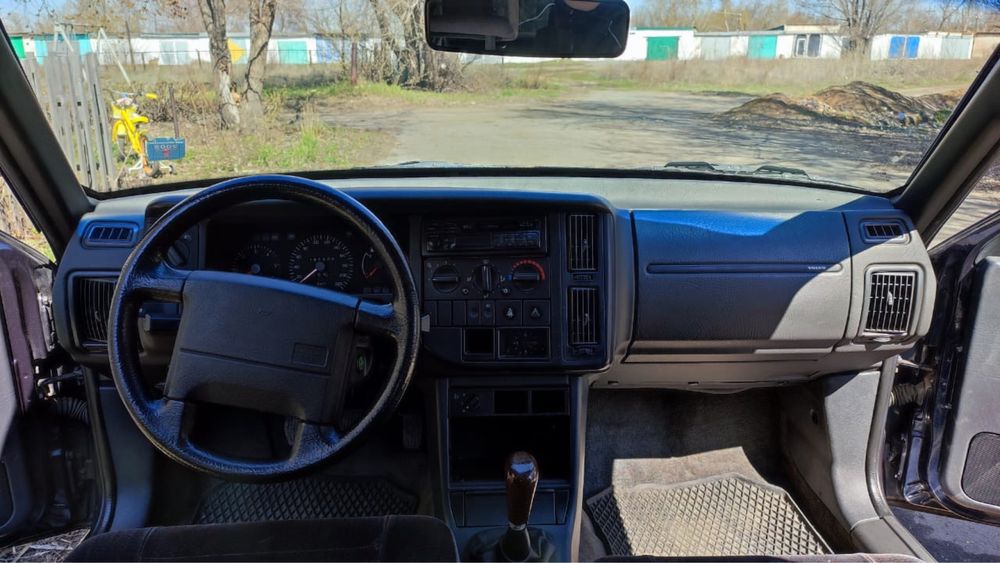 Продам машину Volvo 440