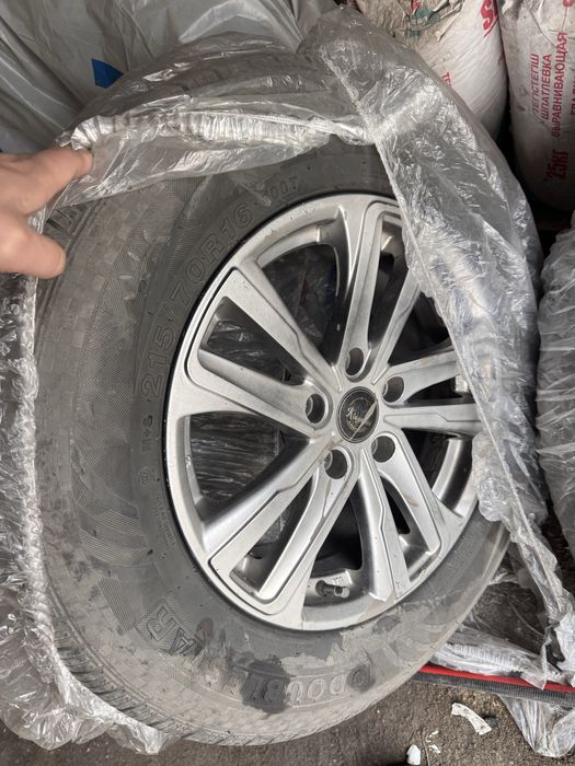 Продам колеса с титанками