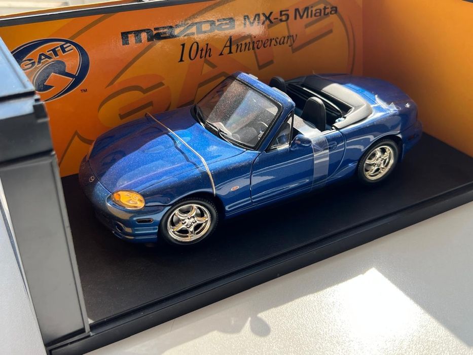 1:18 Mazda MX-5 Miata blue metallic