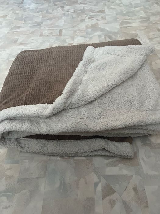 Салфетки, полотенца , одеяла