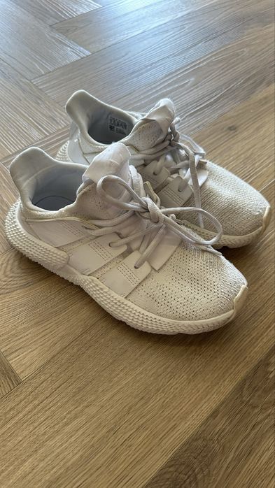 Кроссовки Адидас